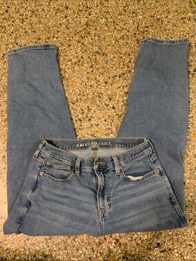 American Eagle Outfitters Women's Medium Wash 90s straight jeans